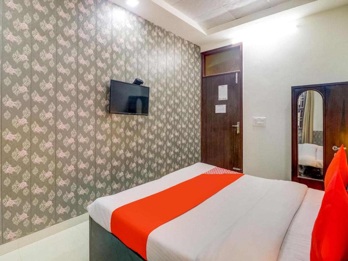 Hotel Oyo 74060 Taj Residency Nové Dillí Exteriér fotografie
