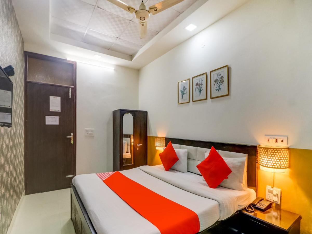 Hotel Oyo 74060 Taj Residency Nové Dillí Exteriér fotografie